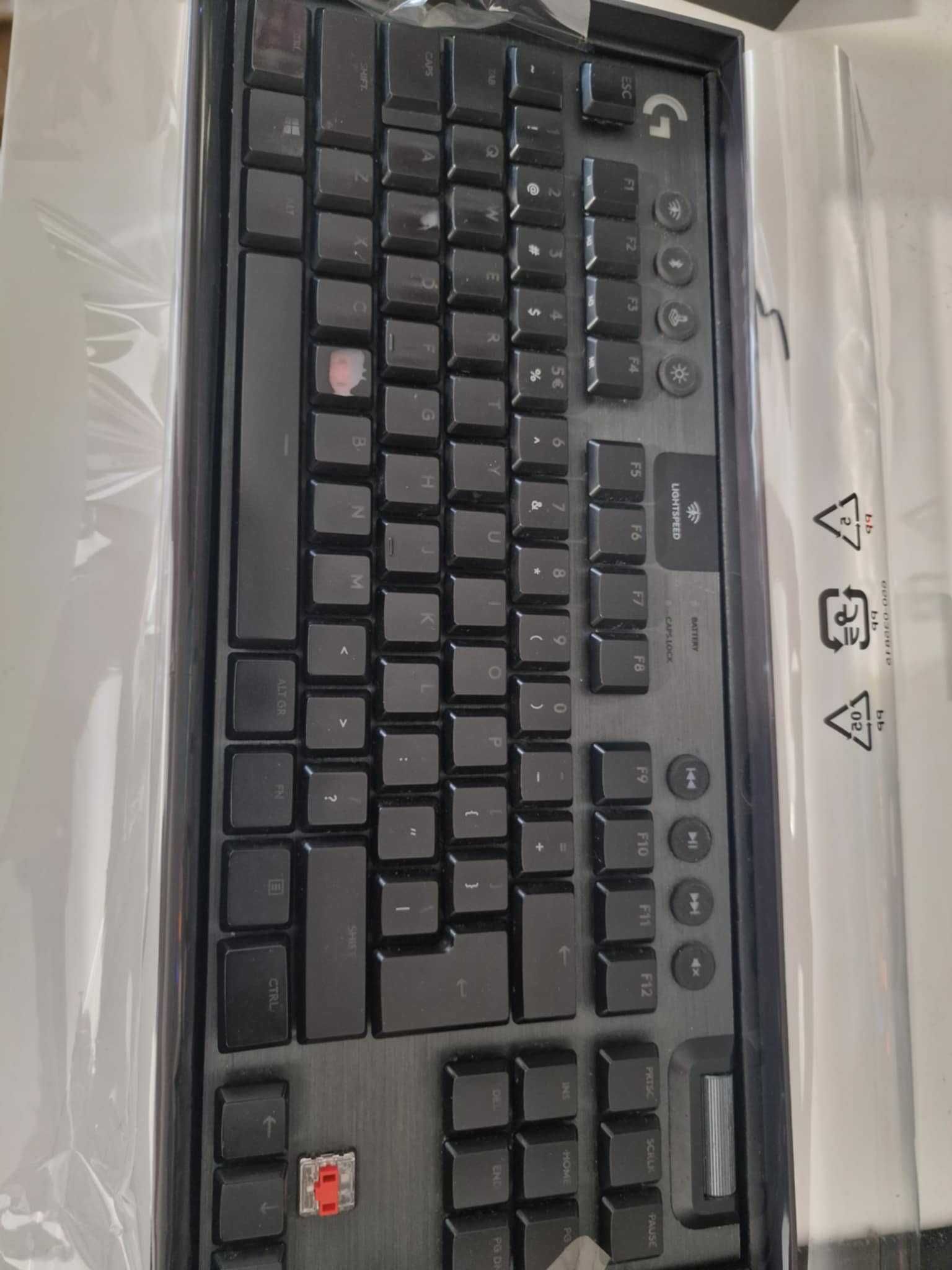 Logitech G915 TKL LIGHTSPEED Linear z wadą