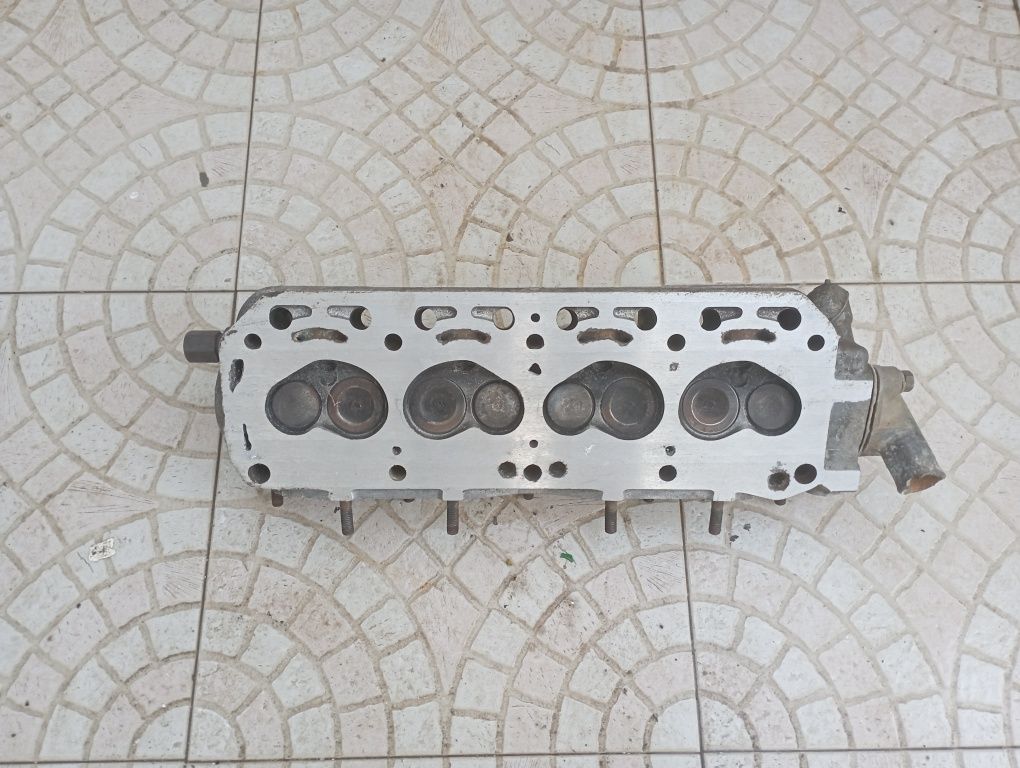 Cabeça de motor Datsun 1200 A12