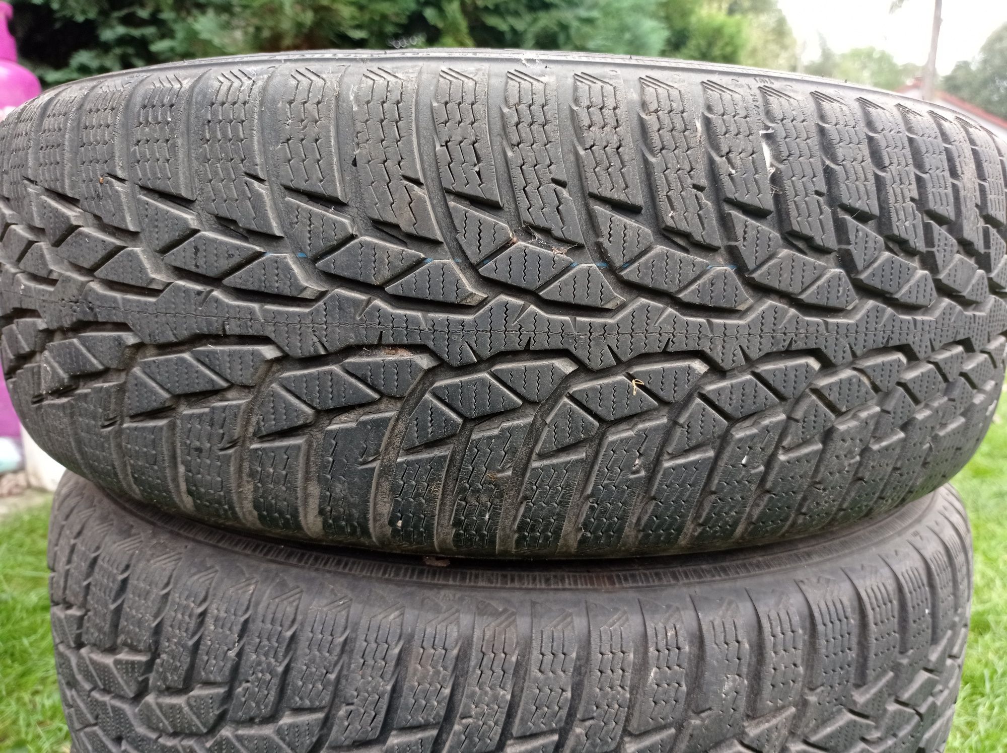 Opony zimowe 4 szt. 185/65/15 Nokian WR D4 Dacia logan