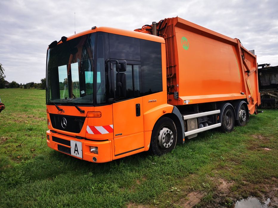Śmieciarka Mercedes Econic Polecam