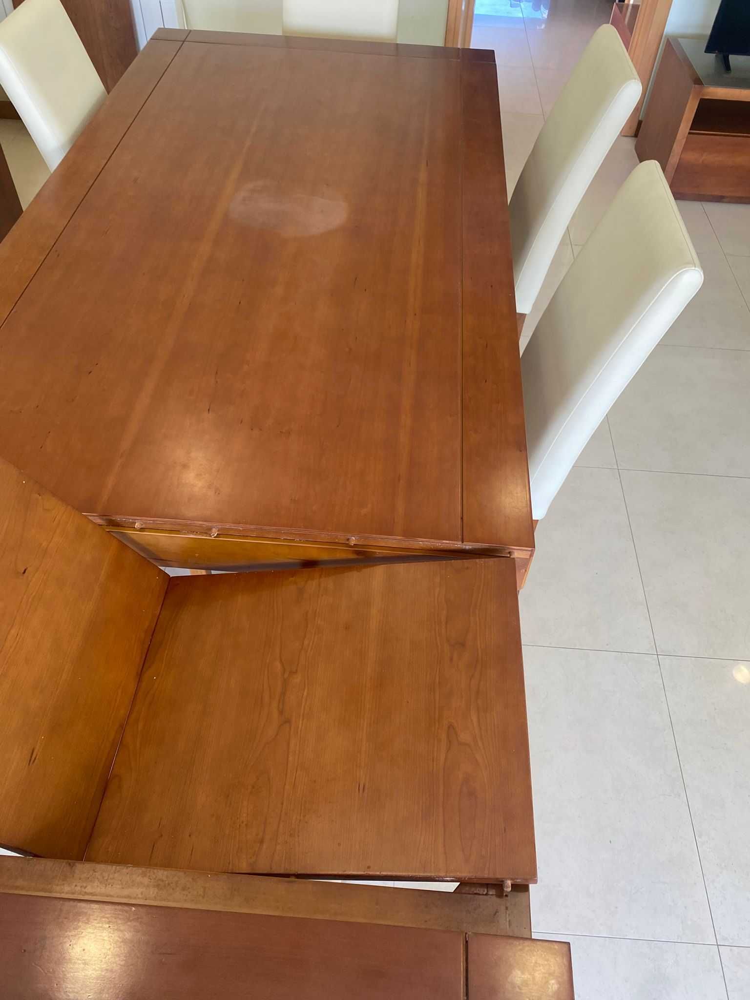 Mesa de Jantar em Madeira (Criados Mudos) + 6 cadeiras almofadadas