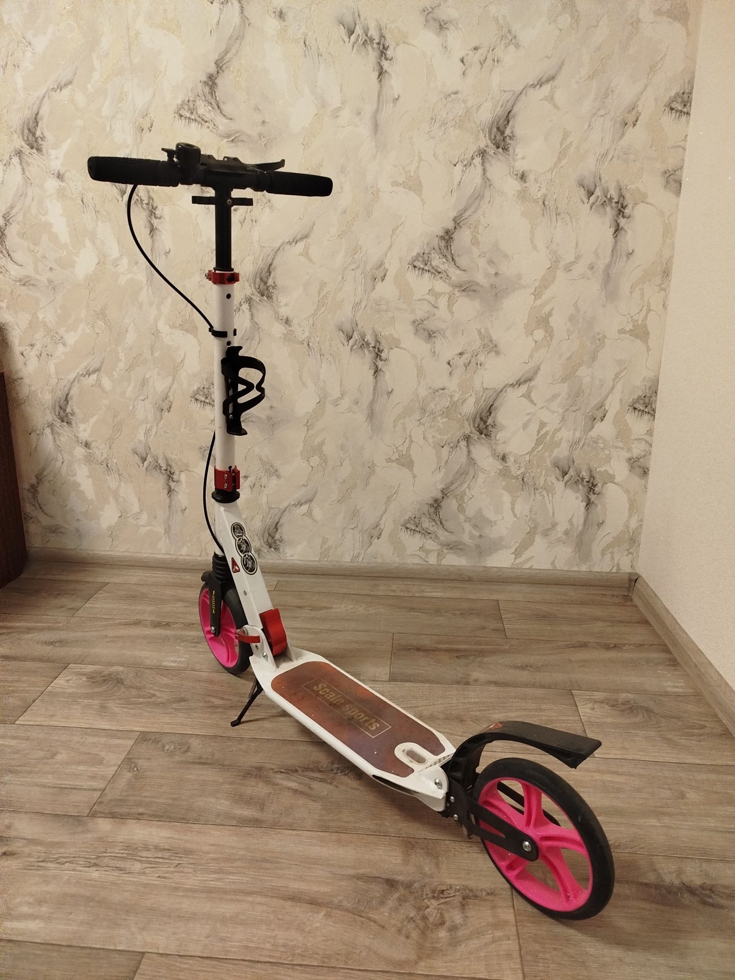 Самокат  Scale sport