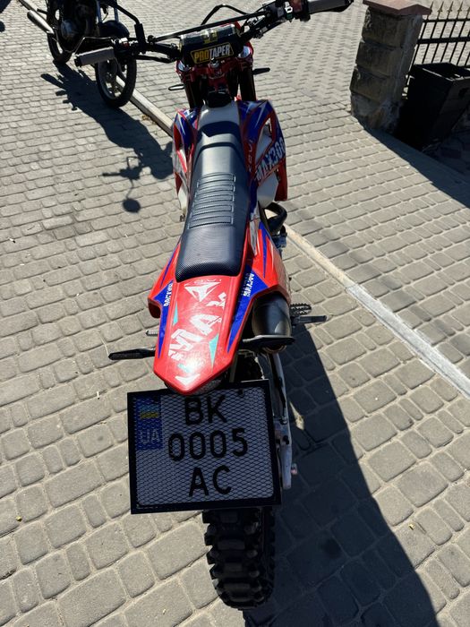 Продам кові макс 300 стан новий