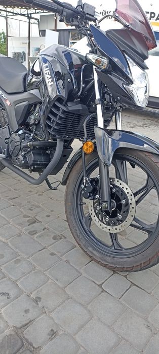 Мотоцикл Ліфан КП 200