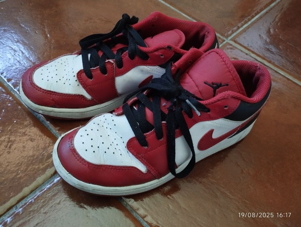 Sapatilhas Nike Jordan 38