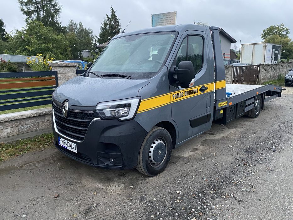 Autolaweta najazd laweta wynajem transport Renault Master