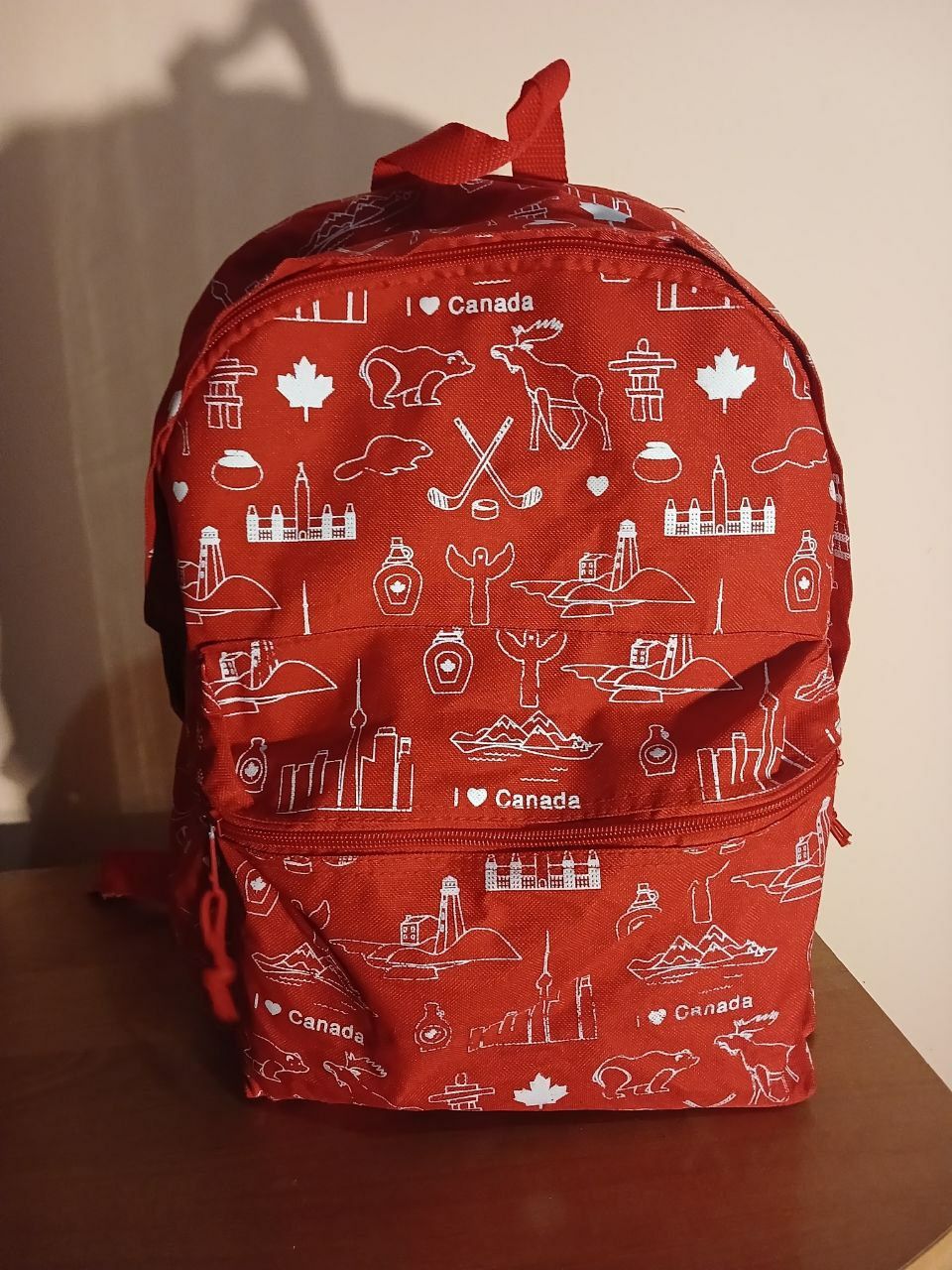 Рюкзак червоний, з Канади
