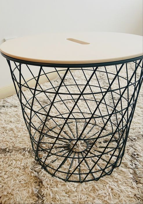 Mesa com arrumacao IKEA