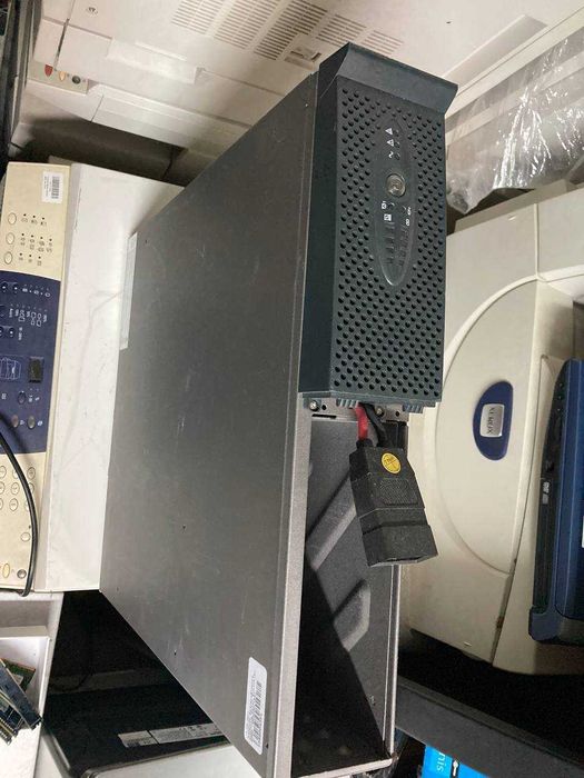Бесперебойник ИБП Eaton Evolution 2000. Без аккумулятора