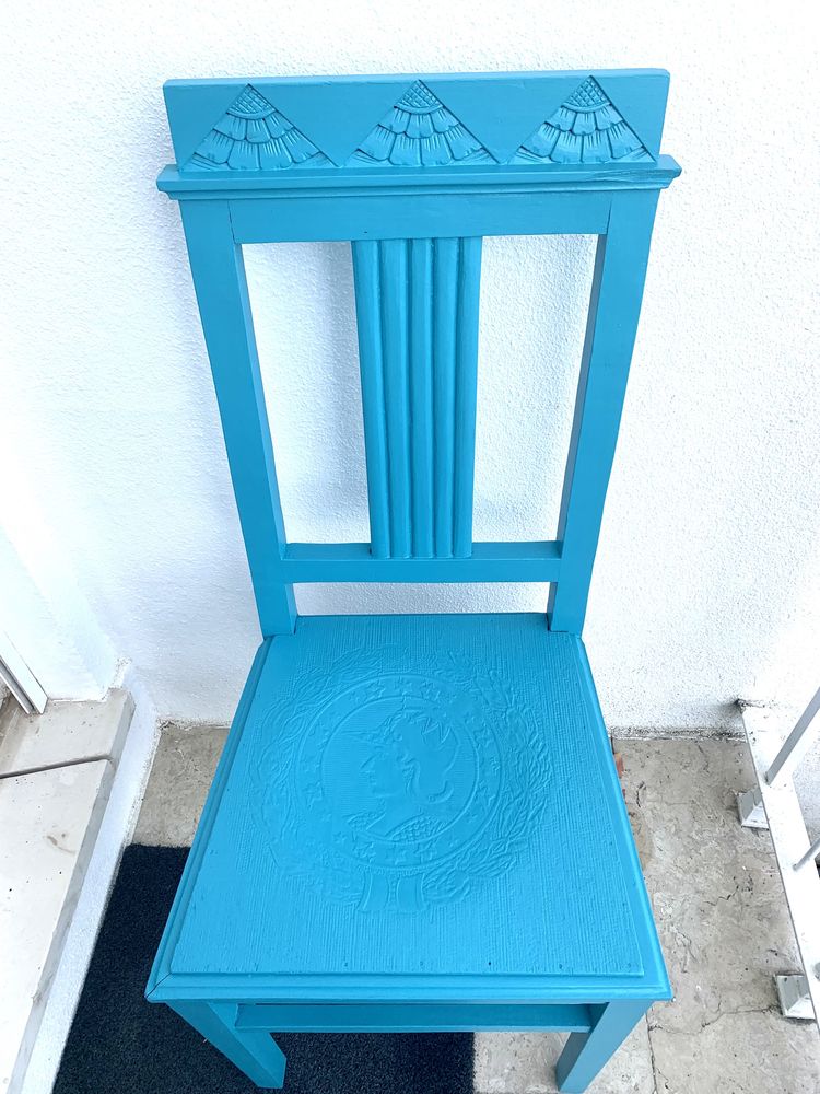 Cadeira antiga reciclada