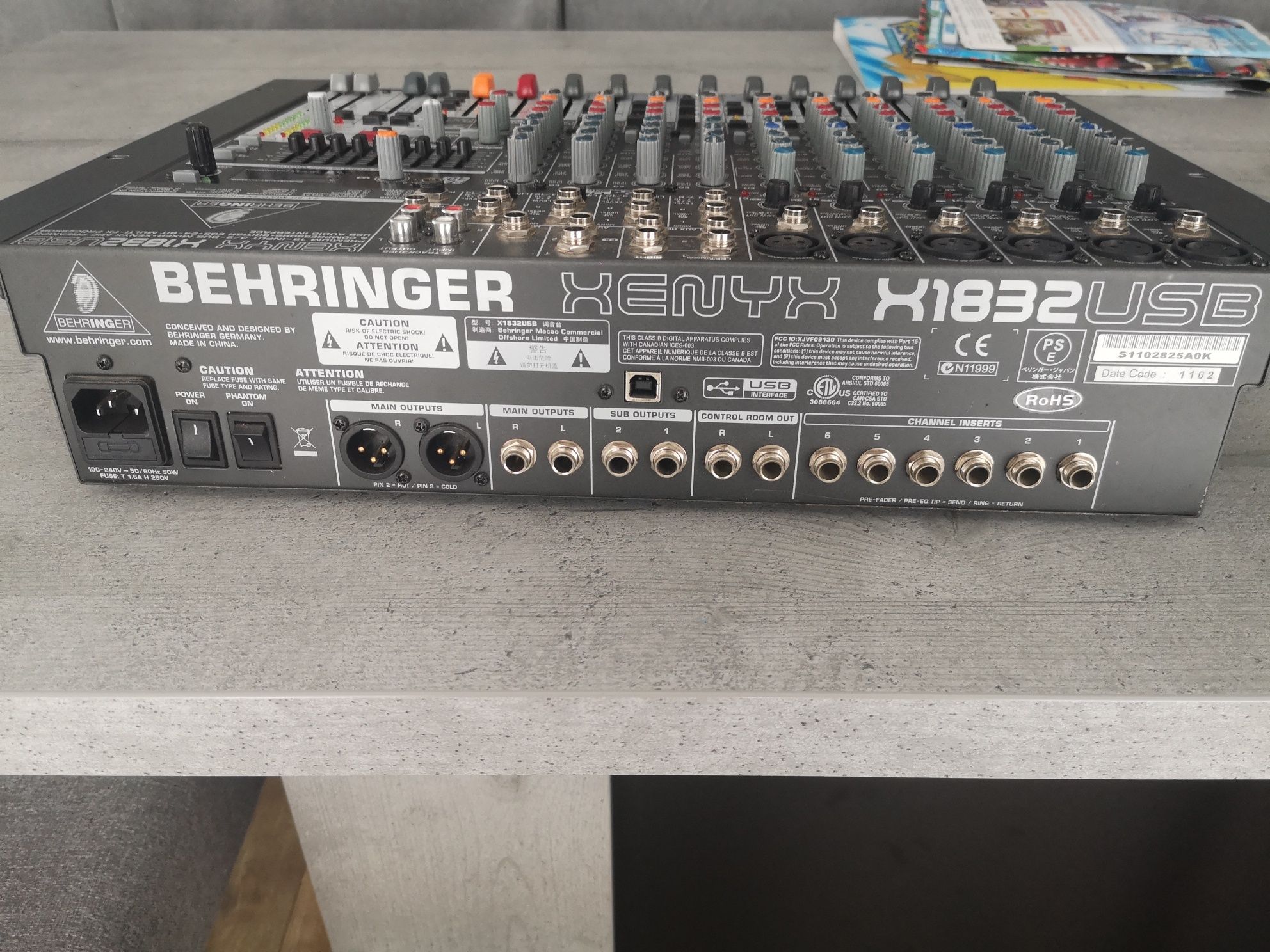 Mix Behringer Xenyx X1832USB