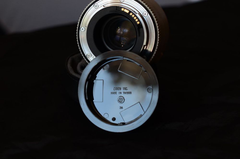 Телеконвертер Canon EF 2x III Extender