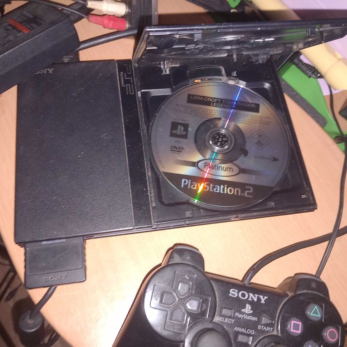 Vendo PS2 com varios jogos a trabalhar