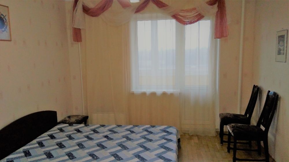 Виноградарь 3 к. кв.  Гречка (Виговського) 11 а.подобово Кондиціонер