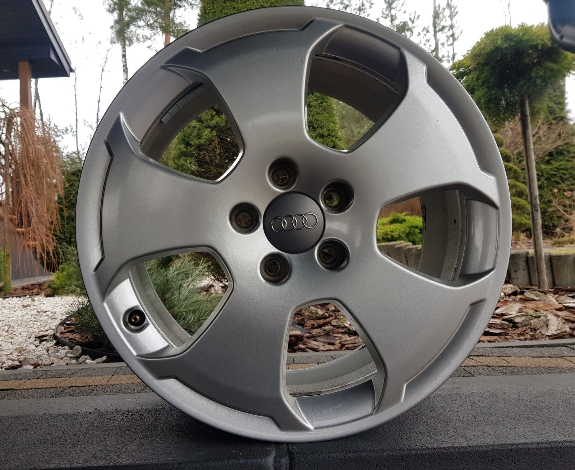 Felgi aluminiowe Audi '17' 5x112