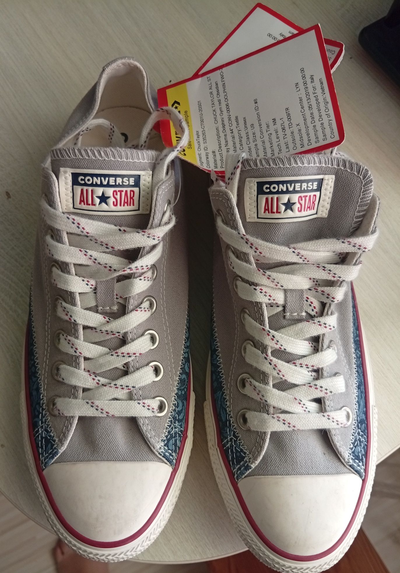 Продам кеди Converse