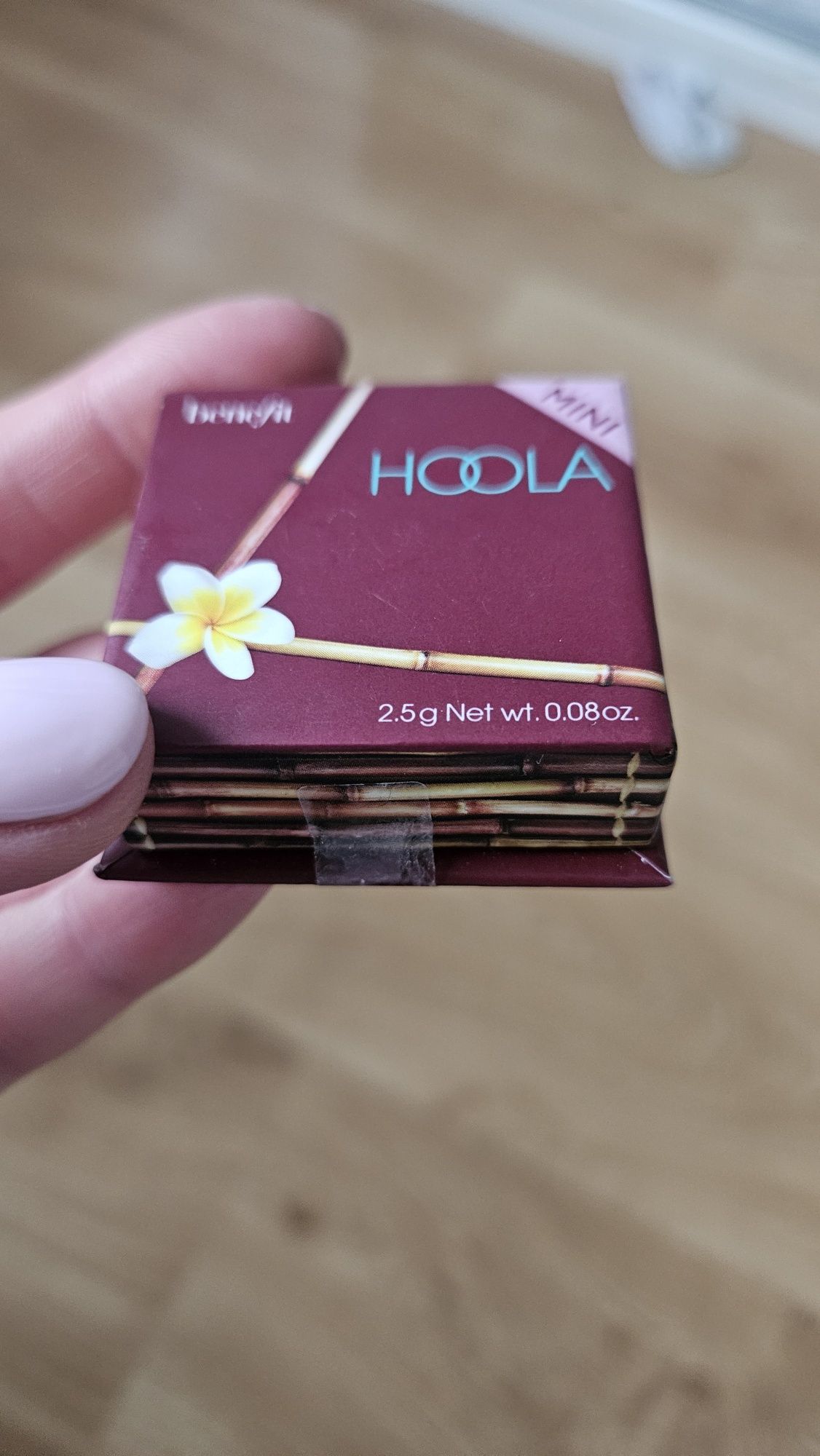 BENEFIT COSMETITCS HOOLA mini bronzer pudrowy