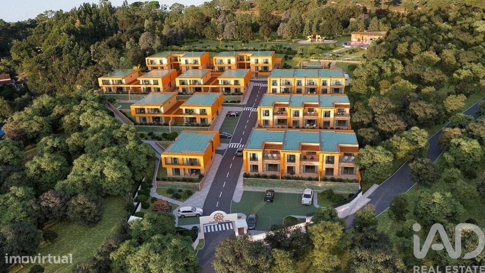 Prédio em Lousa de 21205,00 m2