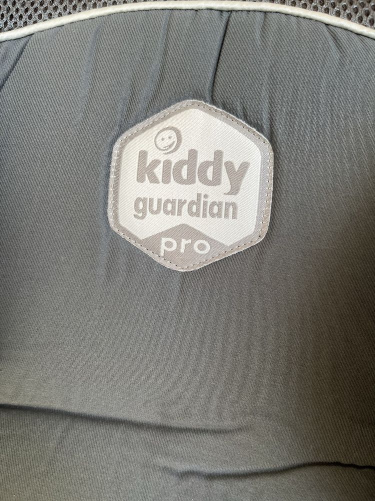 Fotelik samochodowy Kiddy Guardian Pro. Dwa w jednym 9-18/15-36