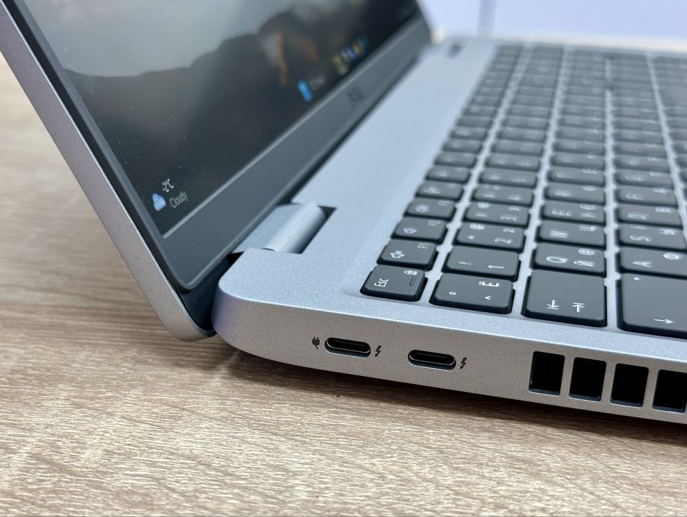 Ноутбук DELL Latitude 5530 i7-1265 16RAM 256SSD NEW