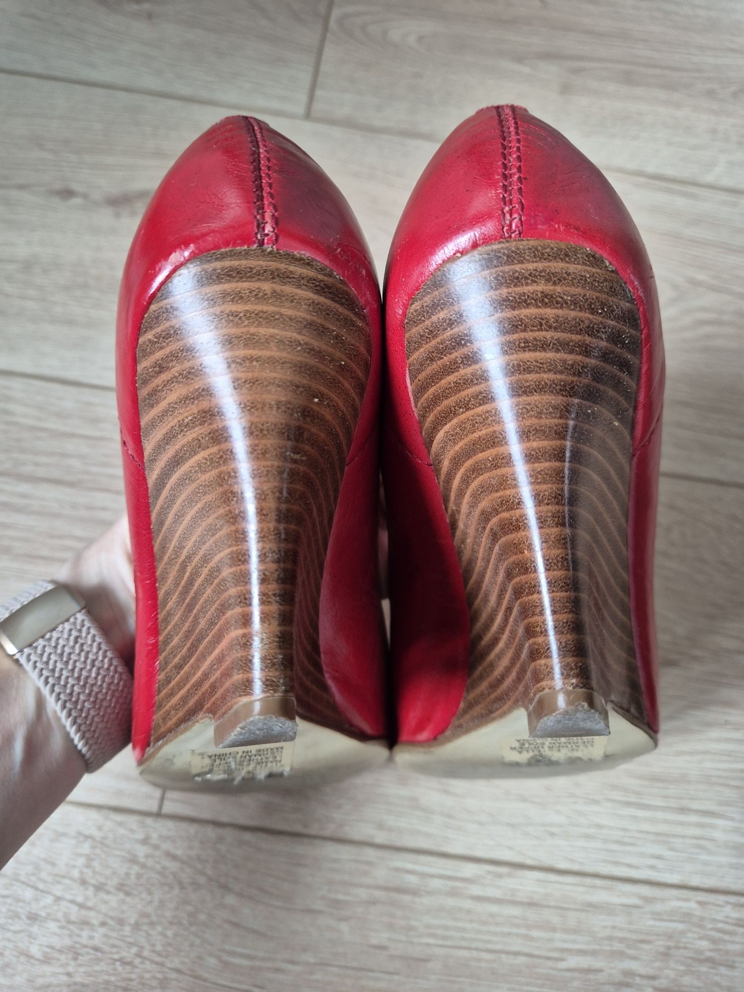 Bakers buty na koturnie czerwone z odkrytymi palcami 39/40 używane
