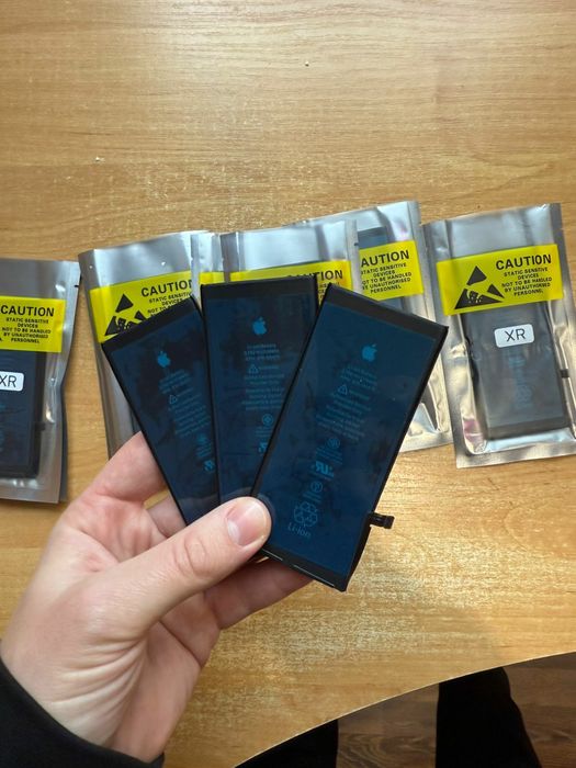 Новий акумулятор для iPhone XR з контролером, у плівках!