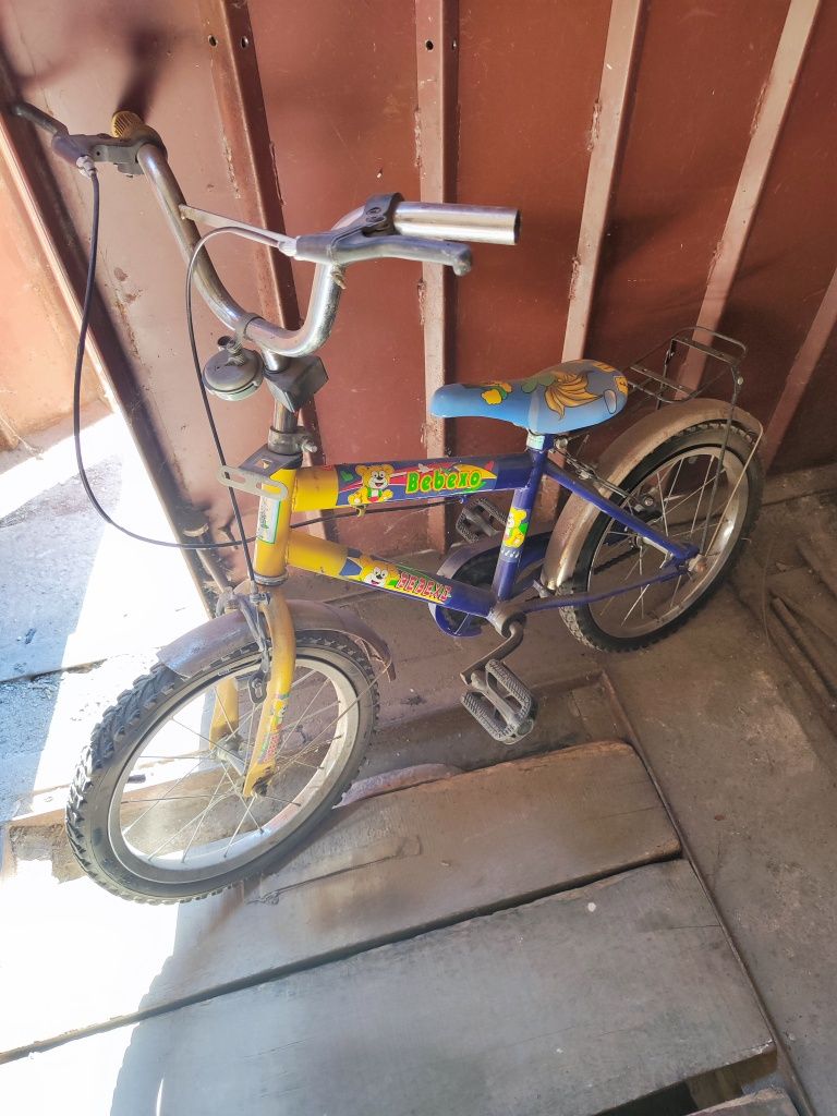 Детячий велосипед на 4-8 років.