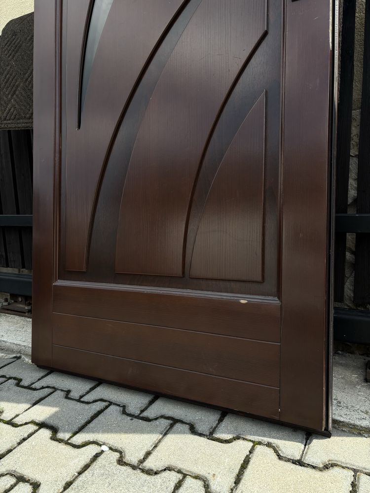 Drzwi zewnetrzne K-24 w bardzo dobrym stanie ( 2m x 90cm)