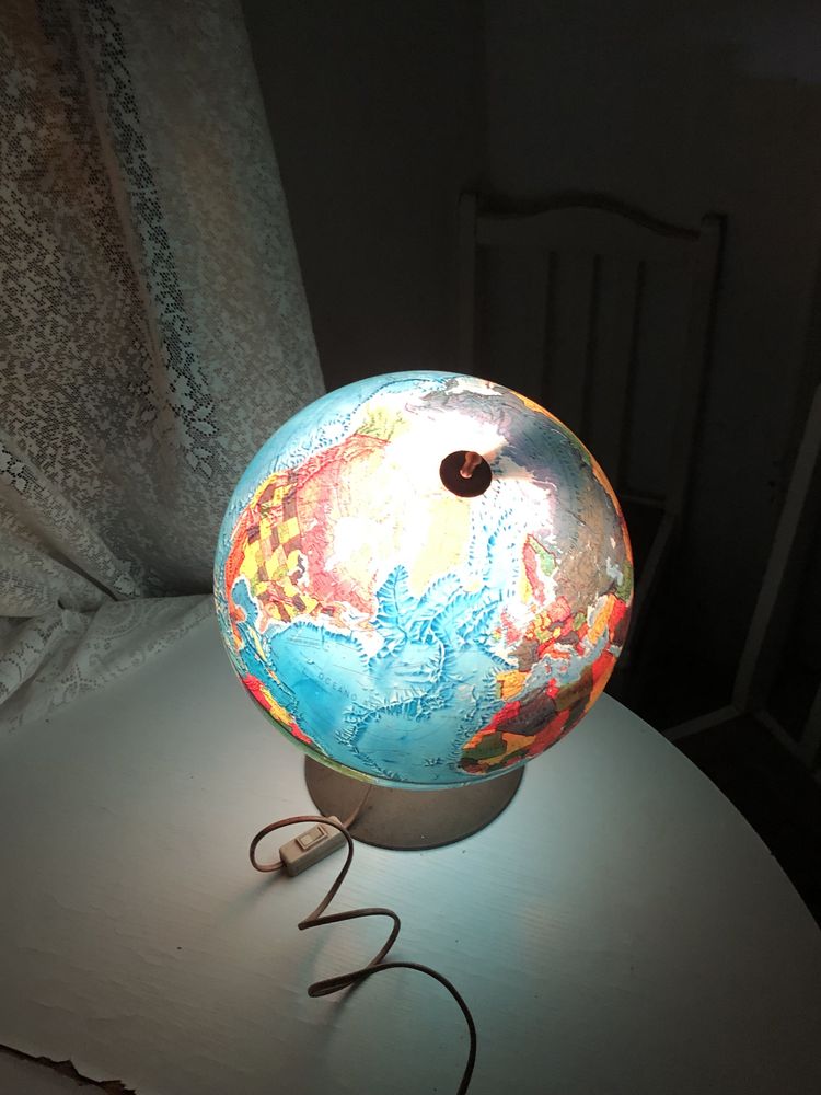 Globo com iluminação