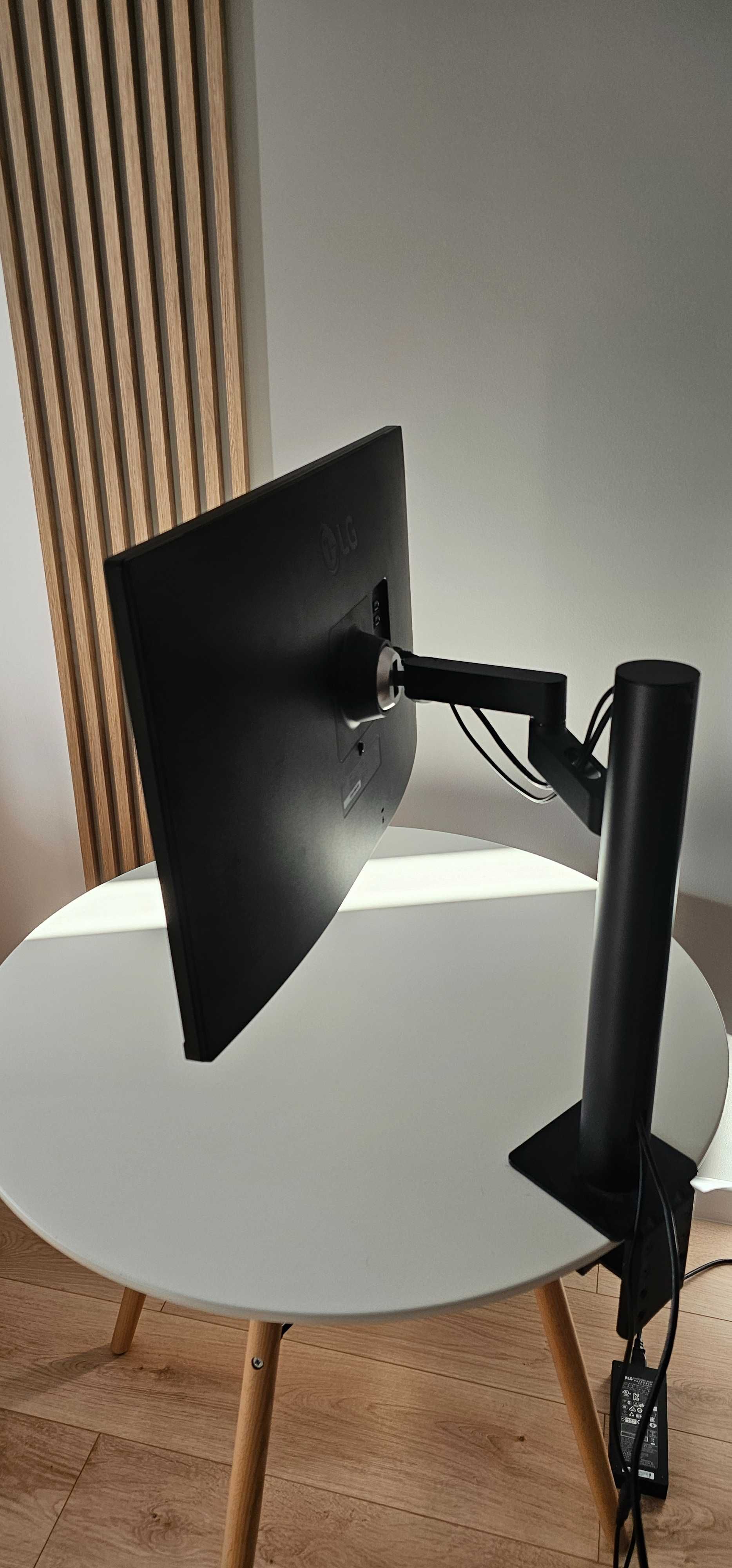Monitor LG 27” QHD Ergo IPS 27QN880-B