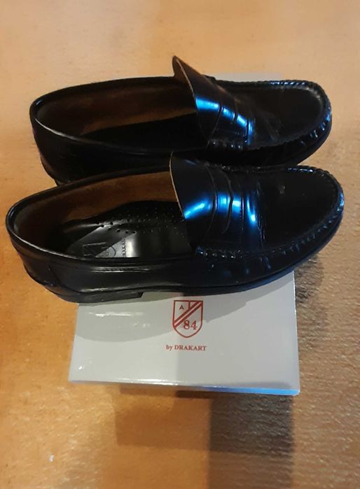 Vendo sapatos pretos