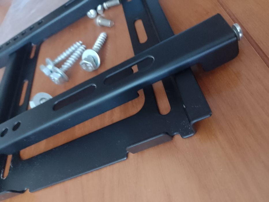 Крепление (Кронштейн) для телевизора на стену. Надёжный, тяжёленький.