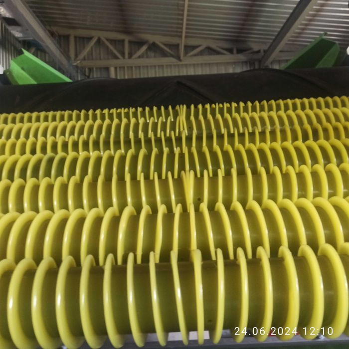 Спіральний вал поліуретановий сортувальної машини. сортування картоплі