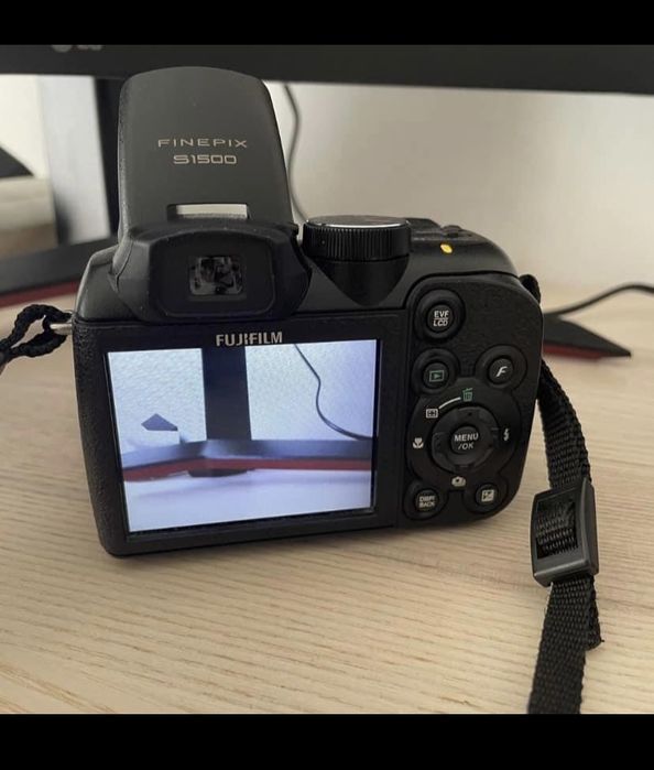 Câmara fotográfica Fujifilm finepix s1500 e Casio exilim ex-fh20