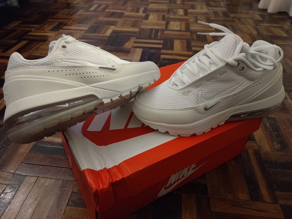 2 pares de tenis NIKE talla 37 1/2 nuevos