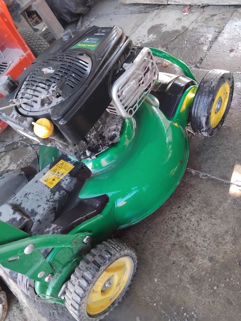 Kosiarka spalinowa  JOHN DEERE