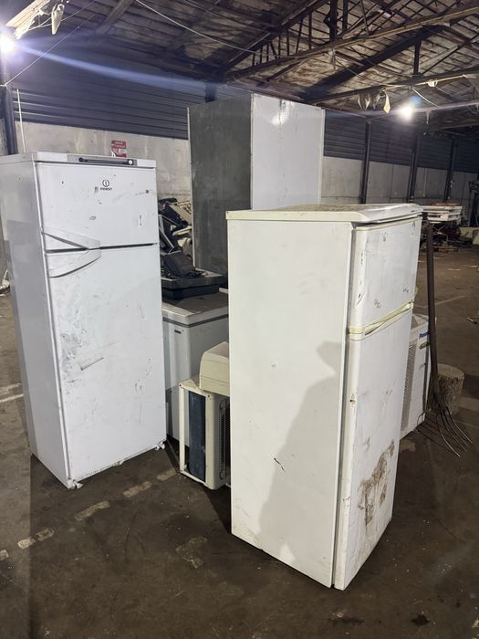 Продам холодильники