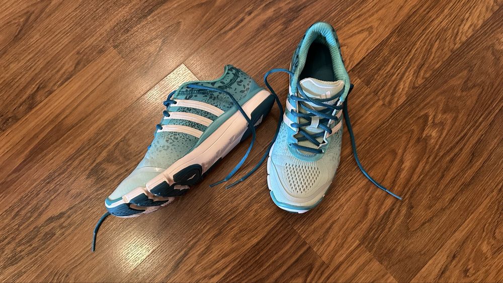 Кросівки adidas 8 розмір (25 см) для тренувань