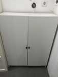 Estante billy ikea com portas