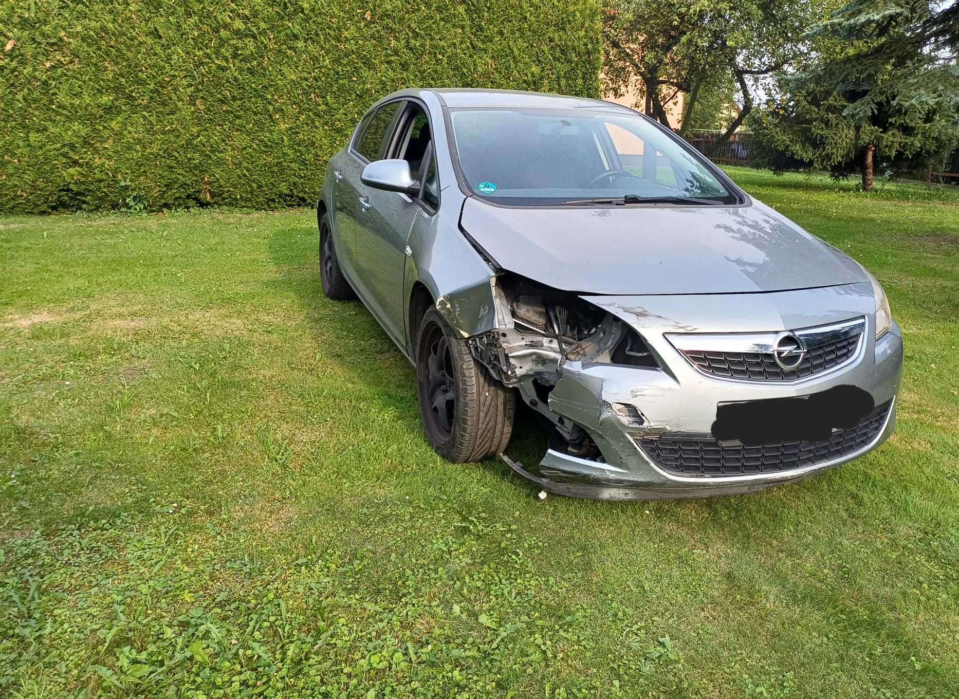 Opel Astra J 1.4 Turbo 140 KM