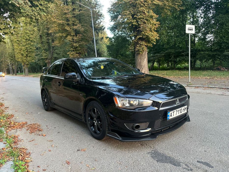 Mitsubishi lancer 10