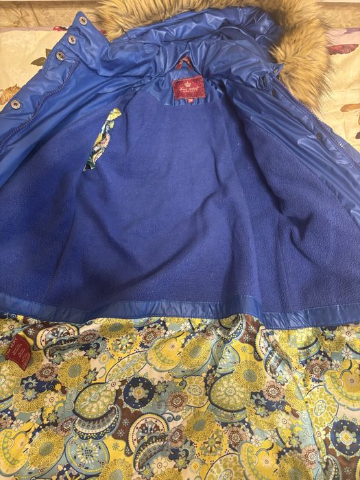 Куртка на дівчинку ..