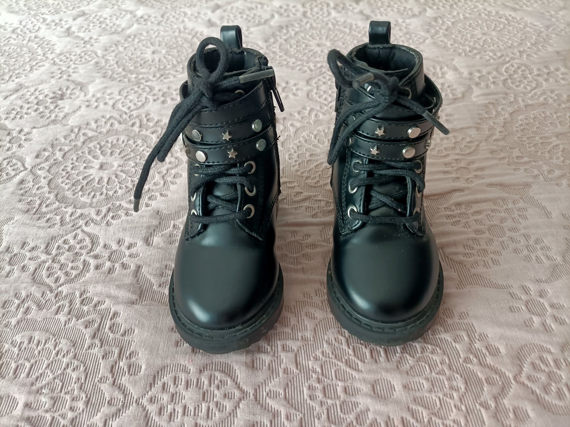 Botas n22 rigorosamente novas
