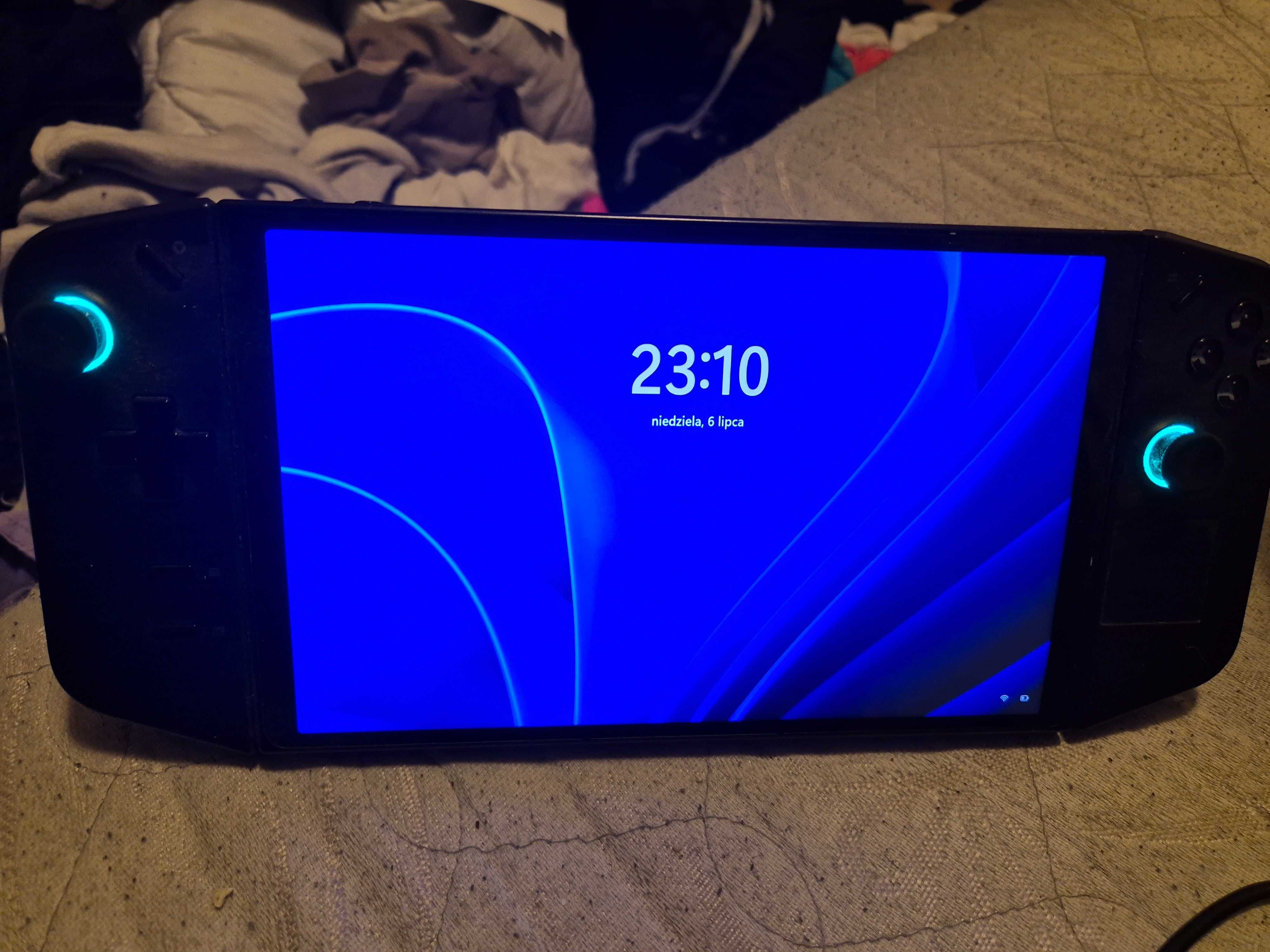 Legion Go -Stan Dobry +
Ładowarka -Handheld PC Gaming