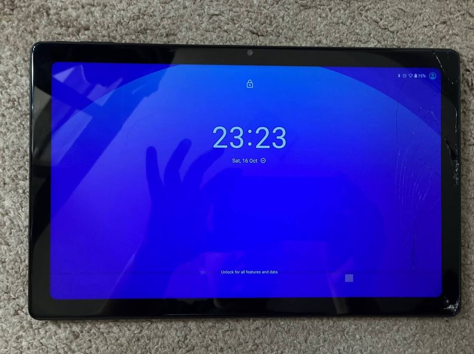 Продам планшет на запчасти