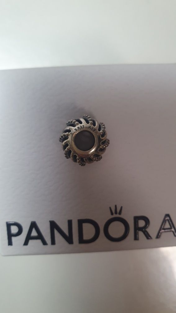Pandora charms srebrny