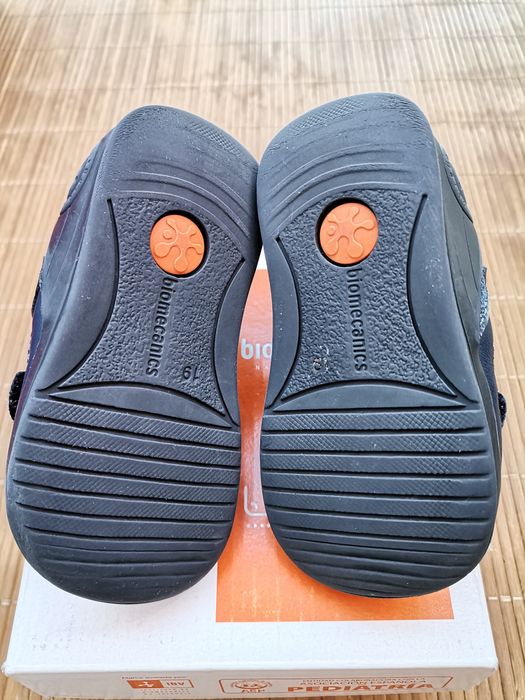 Sapatos Biomecanics  Tam. 19