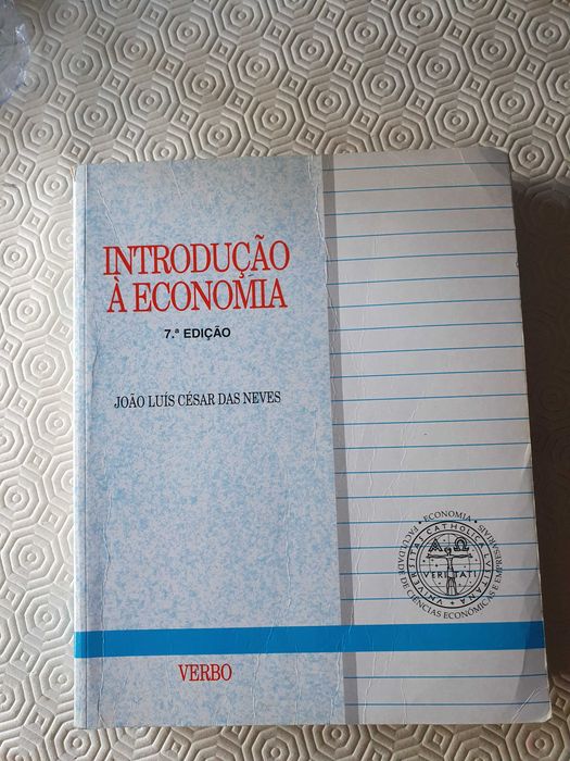 Livro Introdução à Economia de João Luís César das Neves