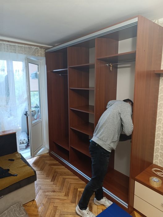 Вантажники, вантажні роботи, грущики