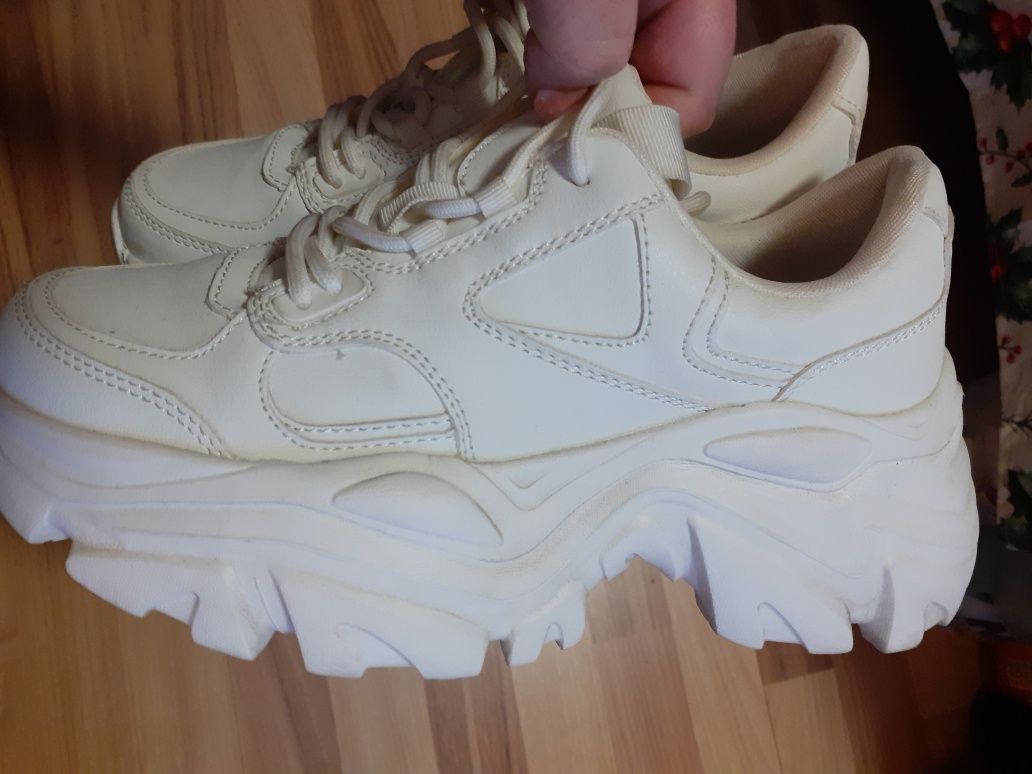 Uzywane w dobrym stanie sneakers buty sportowe rozmiar 38